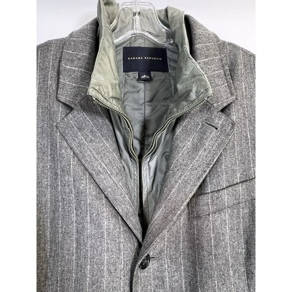 Banana Republic Wool Blazer & Removable Insulated Lining‎ Mens L Gray Pinstripe